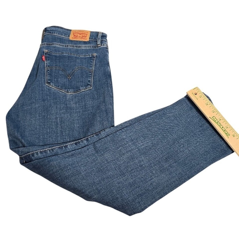 Levi's 31x28 straight leg jeans Womens Dark Wash Classic Denim. 698